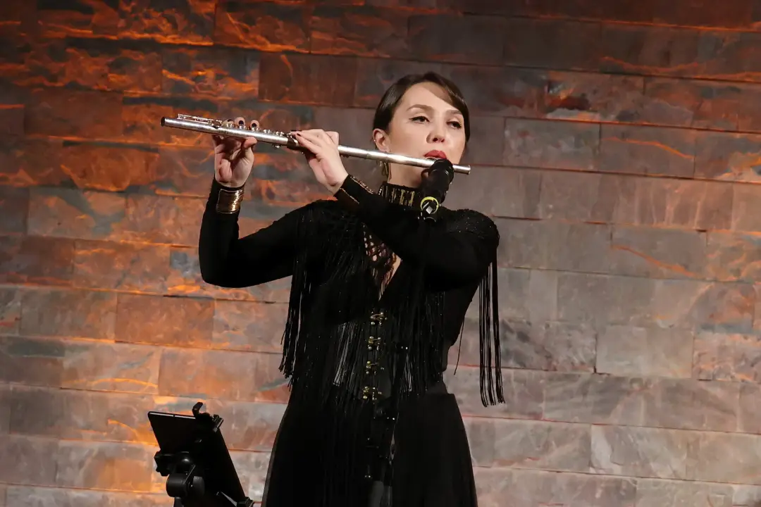 Samida Berlin’de Çok Dilli Bir Konserle Büyüledi