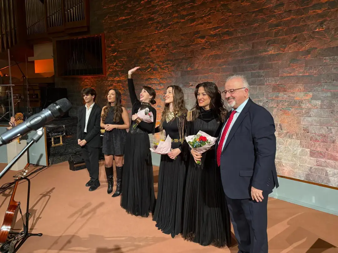 Samida Berlin’de Çok Dilli Bir Konserle Büyüledi