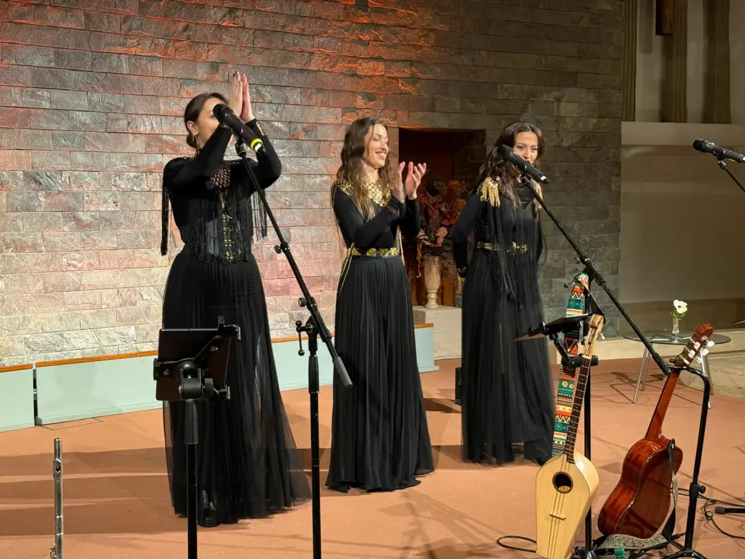 Samida Berlin’de Çok Dilli Bir Konserle Büyüledi