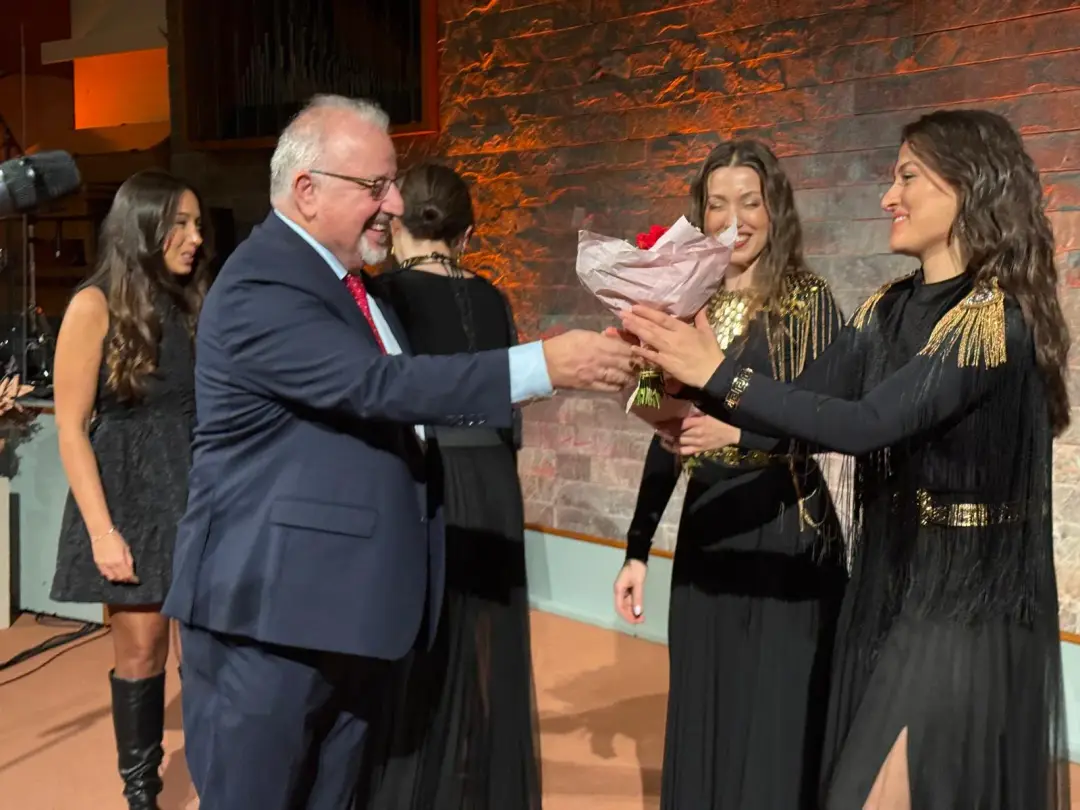 Samida Berlin’de Çok Dilli Bir Konserle Büyüledi