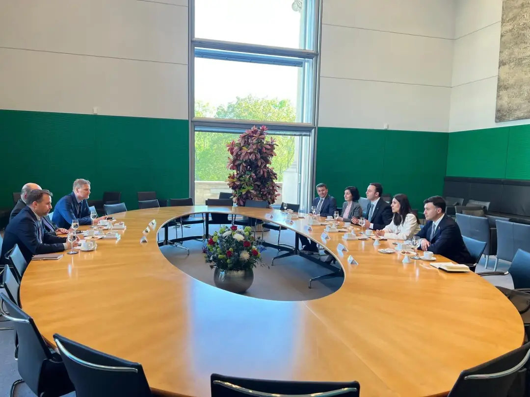 Azerbaycan ve Almanya Arasında Stratejik İş Birliği Güçleniyor