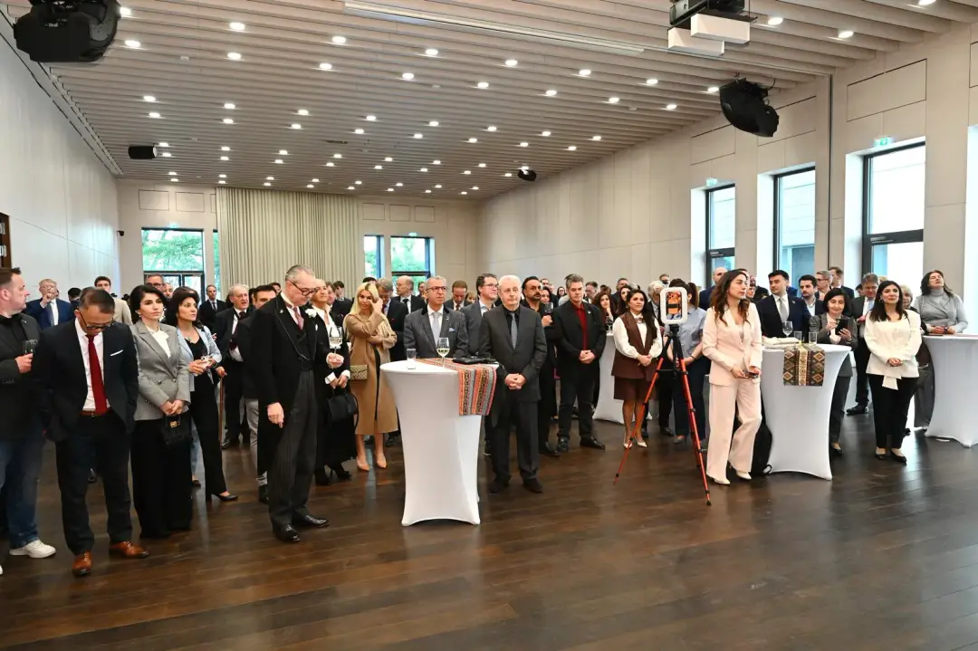 Azerbaycan ve Almanya Arasında Stratejik İş Birliği Güçleniyor