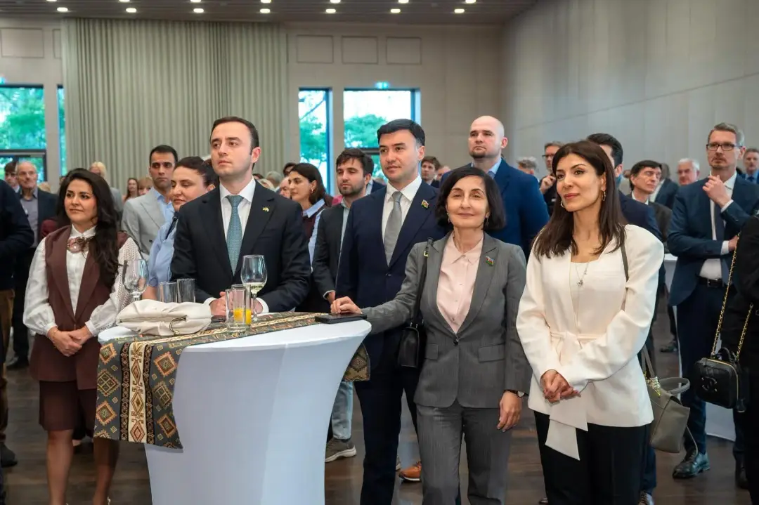 Azerbaycan ve Almanya Arasında Stratejik İş Birliği Güçleniyor