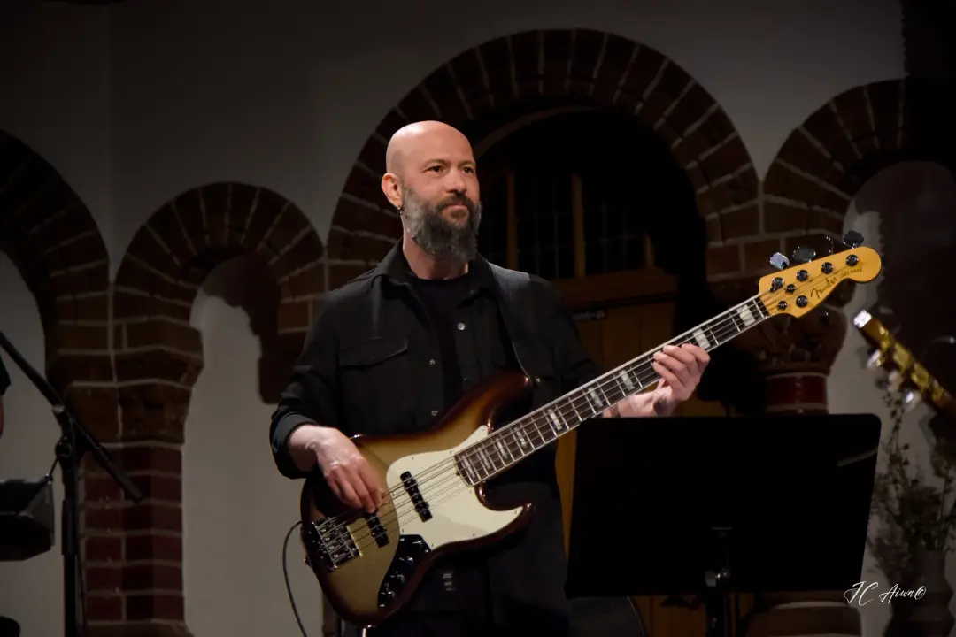 Paul Dwyer Berlin’de Kültürlerarası Müzik Rüzgârı Estirdi