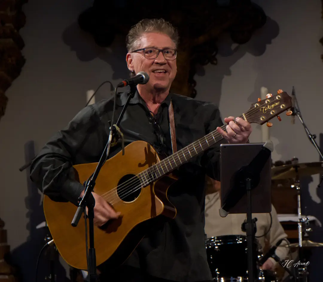 Paul Dwyer Berlin’de Kültürlerarası Müzik Rüzgârı Estirdi