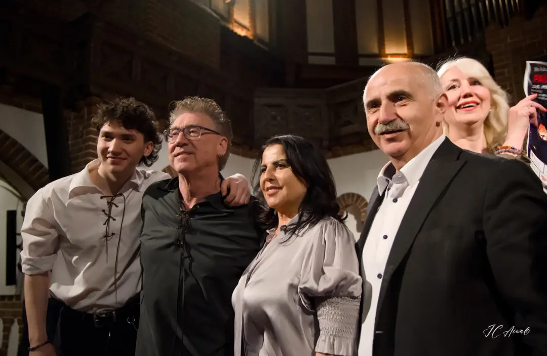 Paul Dwyer Berlin’de Kültürlerarası Müzik Rüzgârı Estirdi