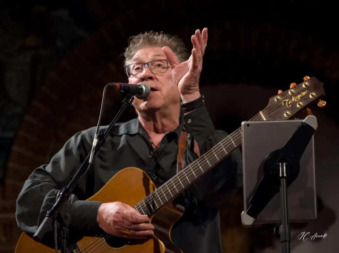 Paul Dwyer Berlin’de Kültürlerarası Müzik Rüzgârı Estirdi