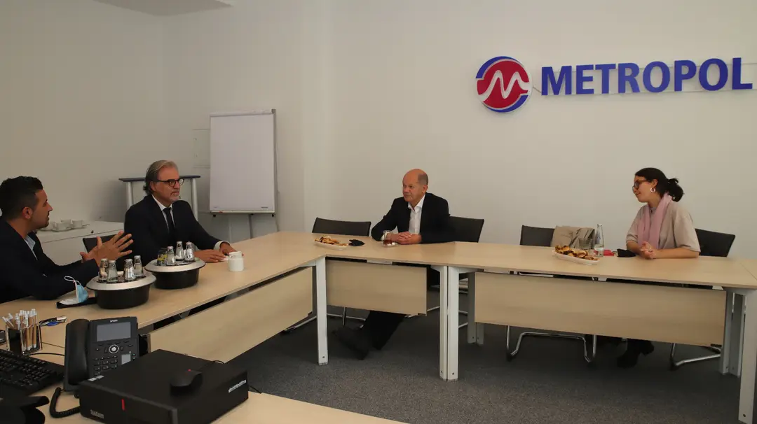 SPD‘nin Başbakan Adayı Olaf Scholz Metropol FM‘i Ziyaret Etti