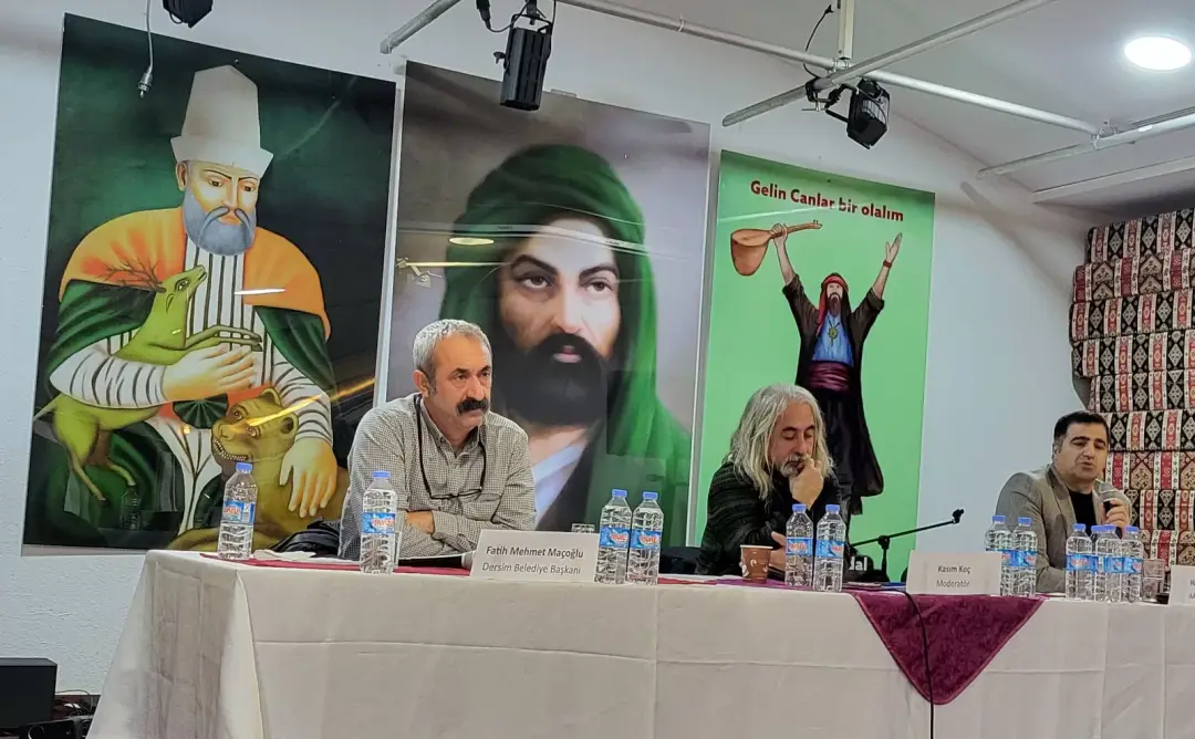 Demokratik, çoğulcu, eşitlikçi, ya da sosyalist bir Cumhuriyet için