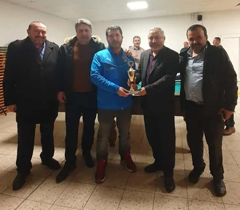 Schwandorf bilardo turnuvasında kupayı imamlar aldı