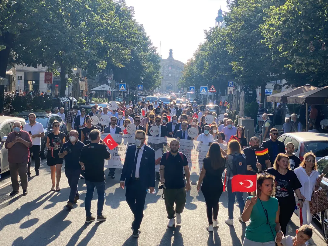 Frankfurt'ta 'Göçün 60'ıncı Yılı Korteji' düzenlendi