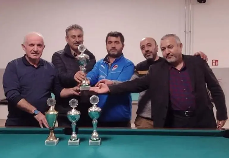 Schwandorf bilardo turnuvasında kupayı imamlar aldı