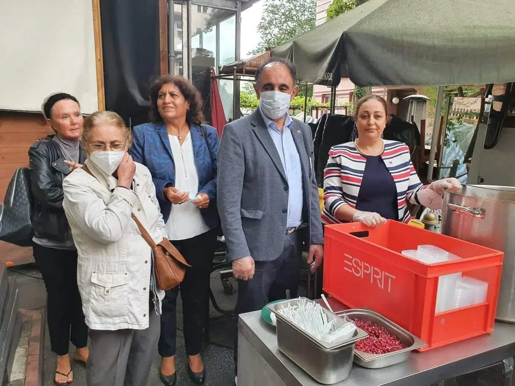 CHP Berlin Birliği Aşure dağıttı
