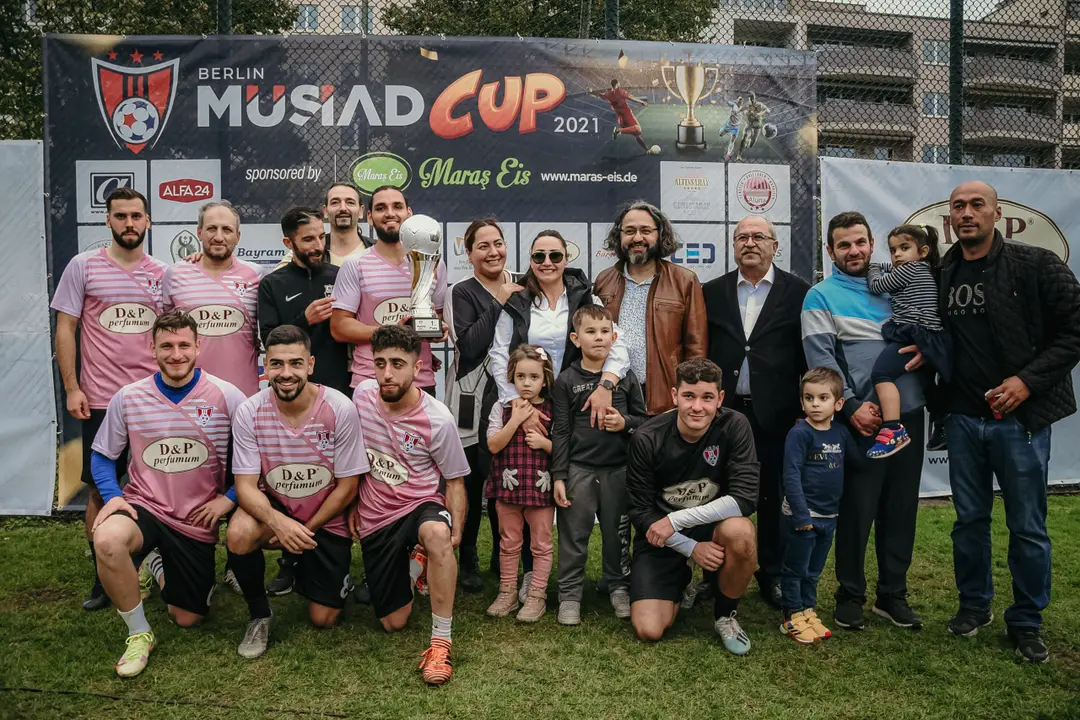 MÜSİAD Berlin futbol turnuvası düzenledi