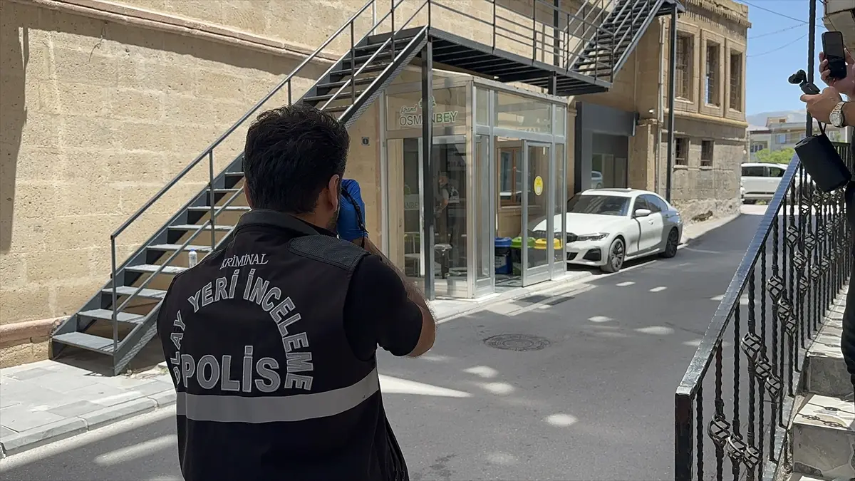 Ümit Eroğlu otel odasında ölü bulundu