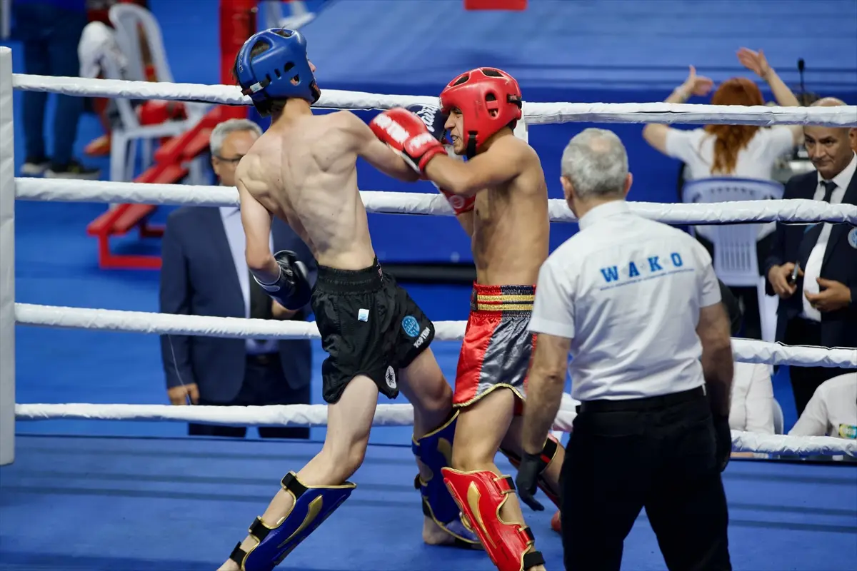Kick Boks Şampiyonası Bolu'da Başladı