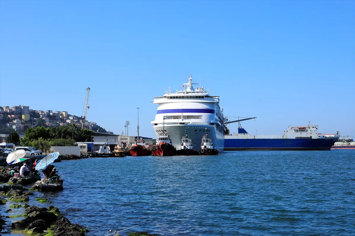 Astoria Grande Samsun'a demirledi