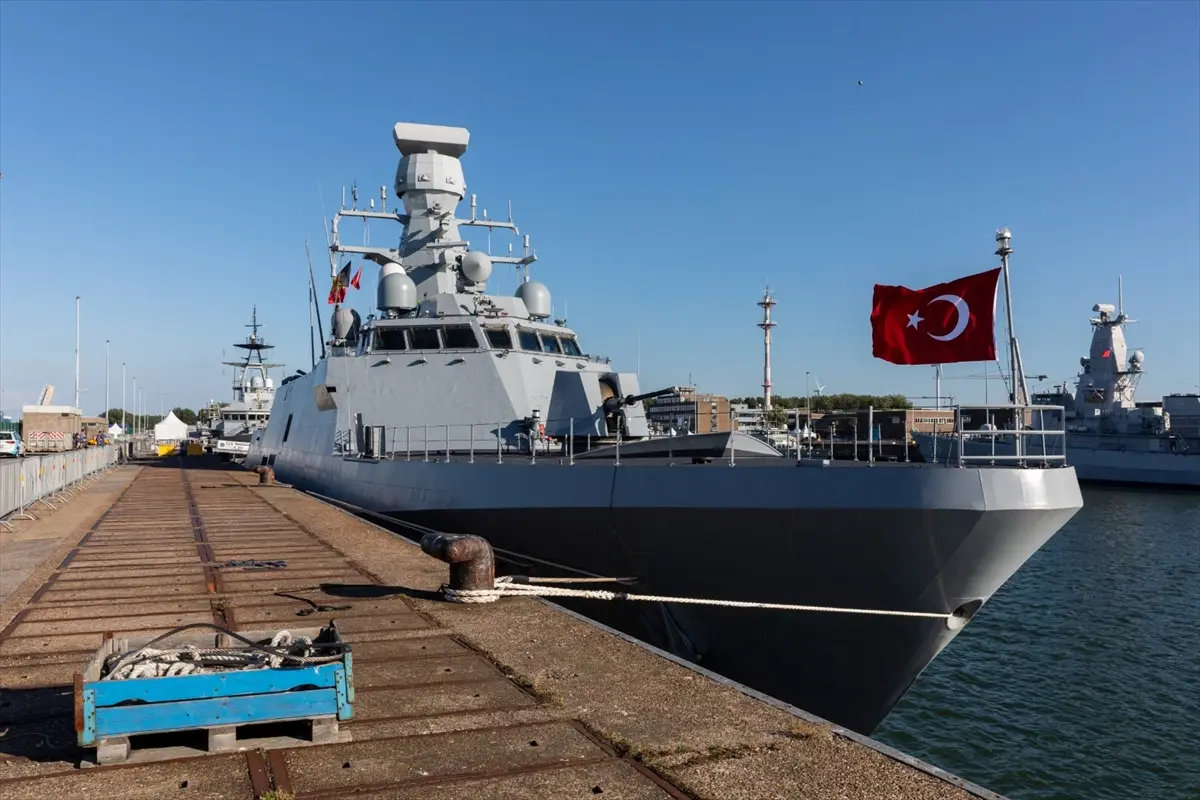TCG Burgazada Belçika'da halkın ziyaretine açılacak