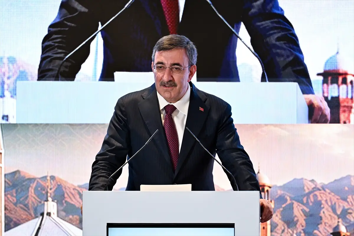 Cumhurbaşkanı Yardımcısı Yılmaz, Türkiye-Pakistan İş ve Yatırım Forumu'nda konuştu: