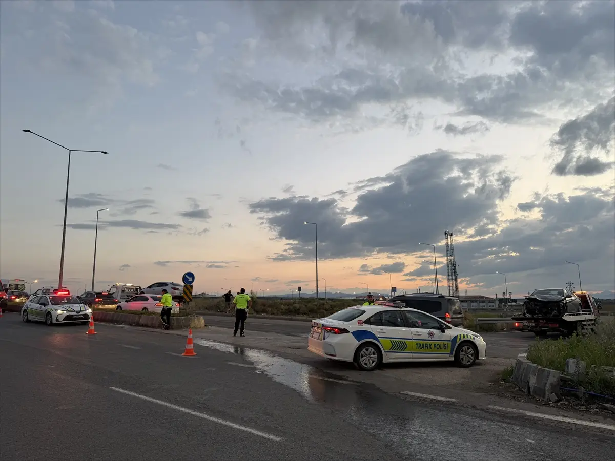 Erzurum'da zincirleme kaza: 5 yaralı