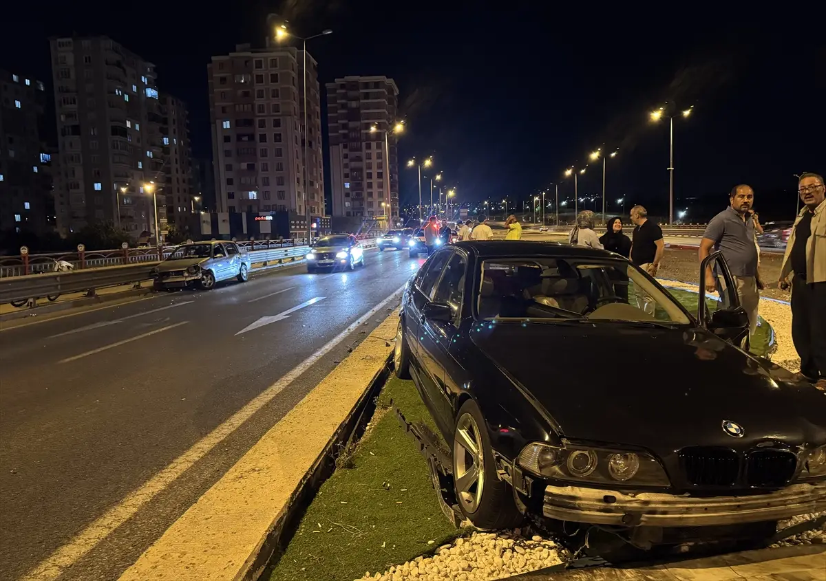 Kayseri'de zincirleme kaza: 2 yaralı