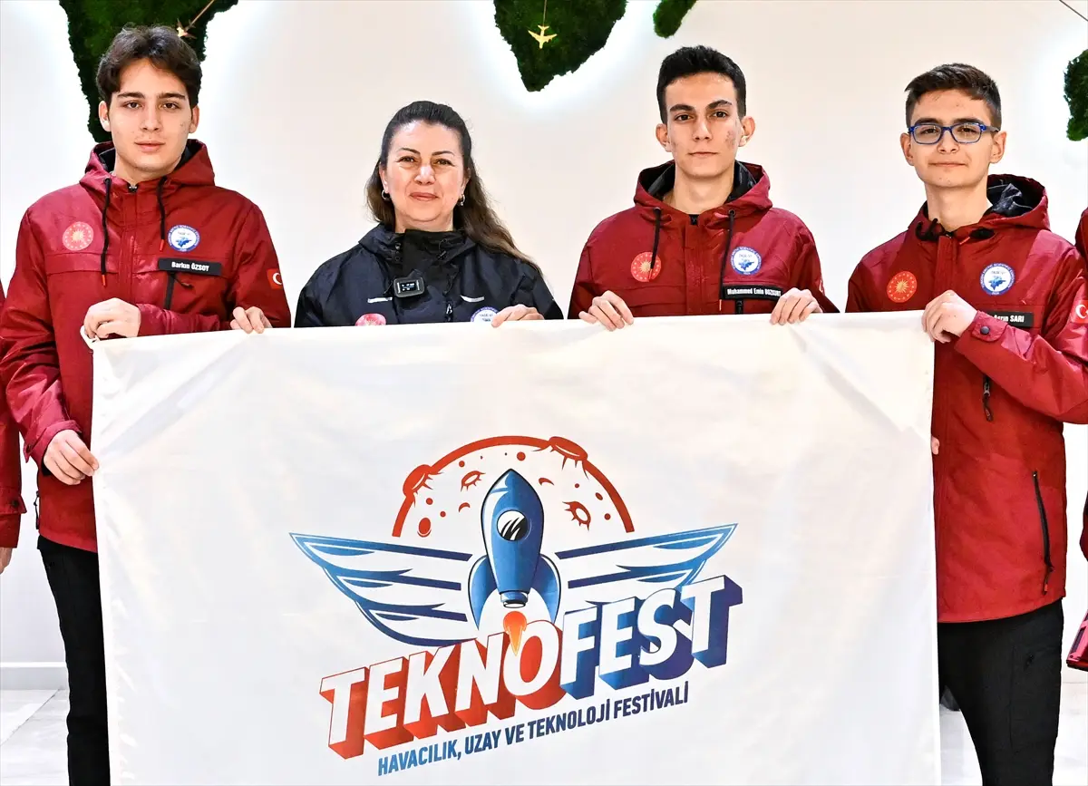 Lise öğrencileri Arktik'te teknoloji test etti