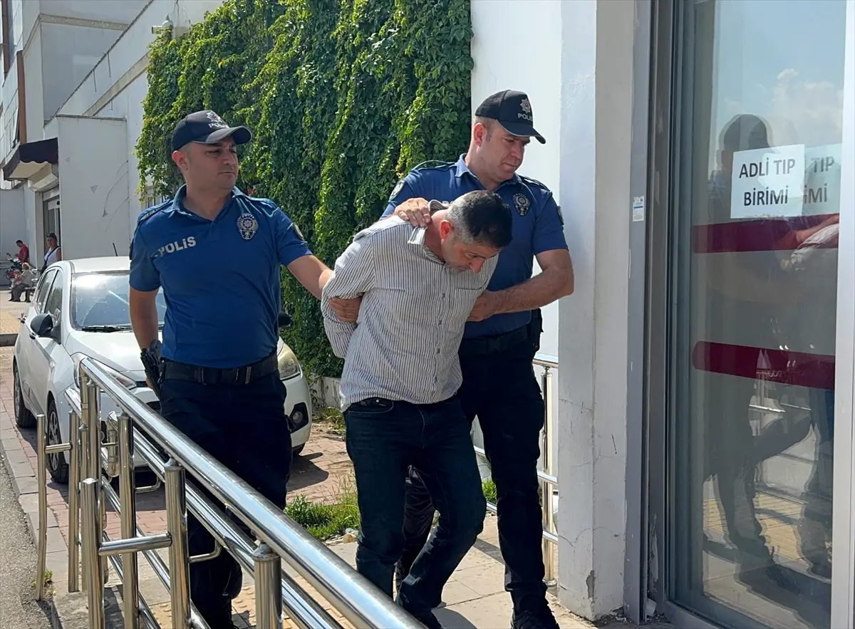 Adana'da alkollü sürücü: Yayaya çarptı, tutuklandı