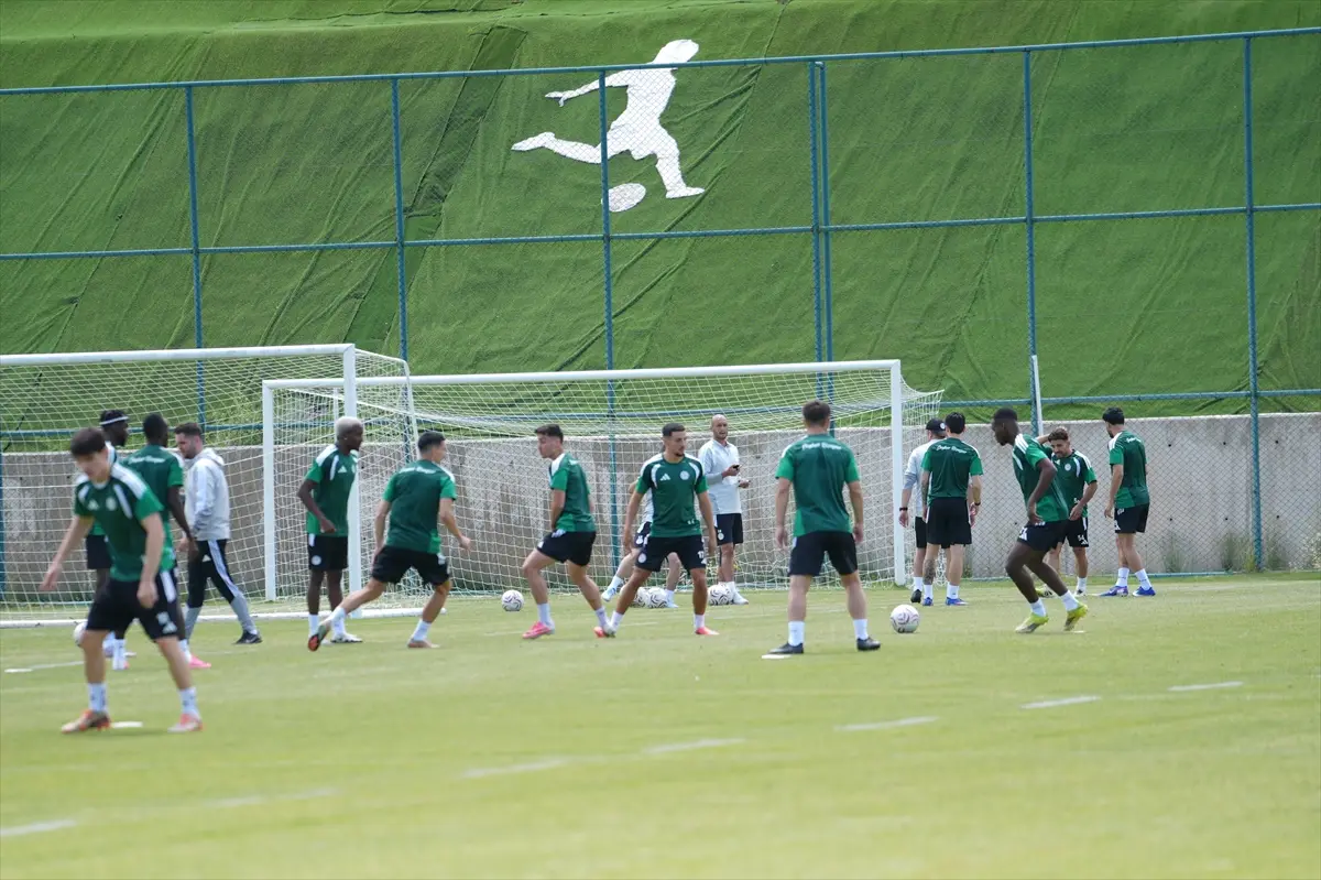 Recep Uçar'ın hedefi Çaykur Rizespor'u geçen sezonun üzerine taşımak: