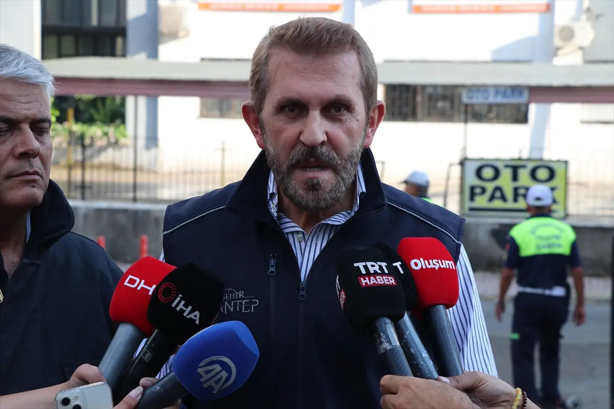 Gaziantep'te 5 katlı iş merkezinde yangın kontrol altına alındı