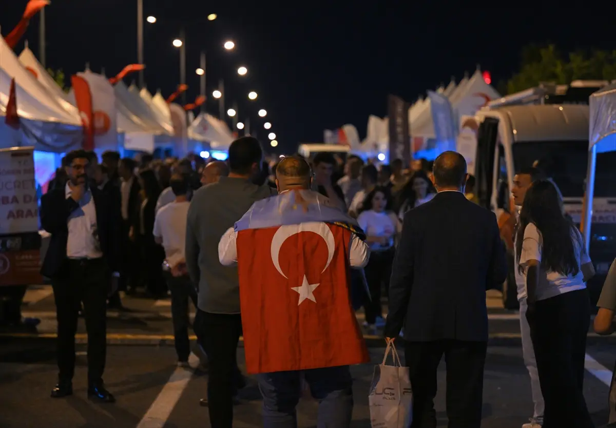 15 Temmuz: Külliye'de demokrasi nöbeti