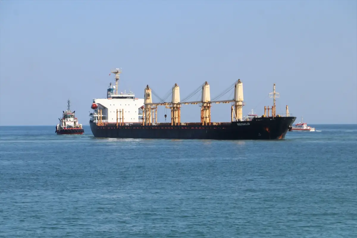 Tekirdağ'da karaya oturan gemi için kurtarma yarın sürecek