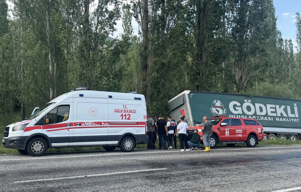 Erzurum'da tır kaza yaptı: Sürücü öldü