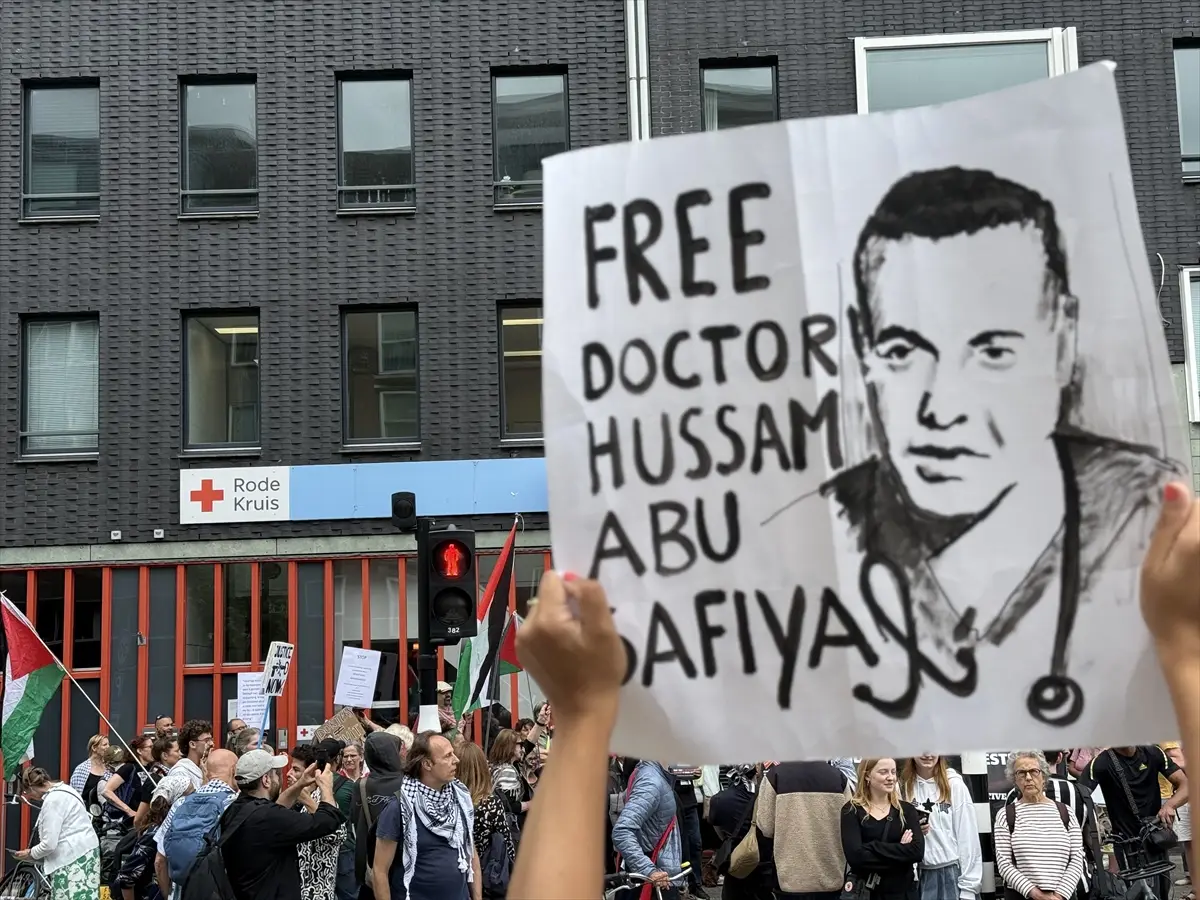 Amsterdam'da Filistin'e destek yürüyüşü