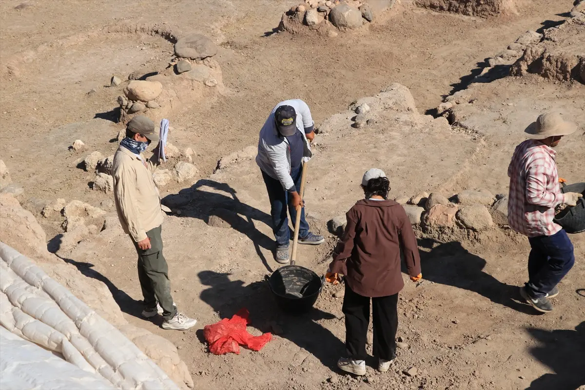 Prof. Dr. Atilla Engin: Oylum Höyük'te yeni belgeler hedefleniyor