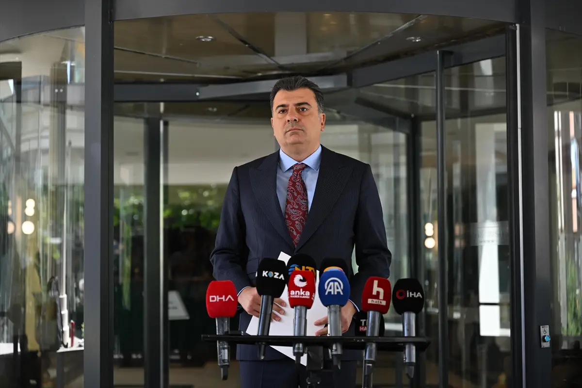 CHP-Abgeordneter Emre: Antrag für neue Partei in wenigen Tagen