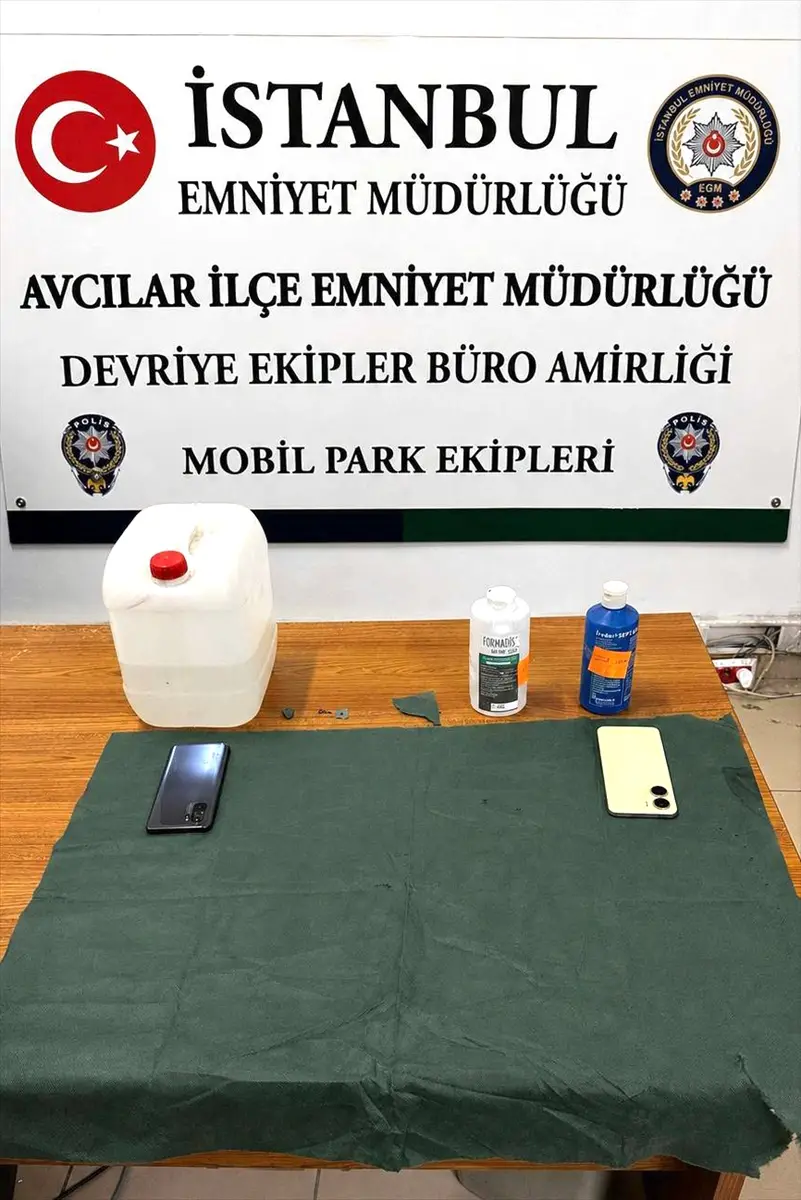 Diebesverdächtige in Avcılar mit Drogen gefasst