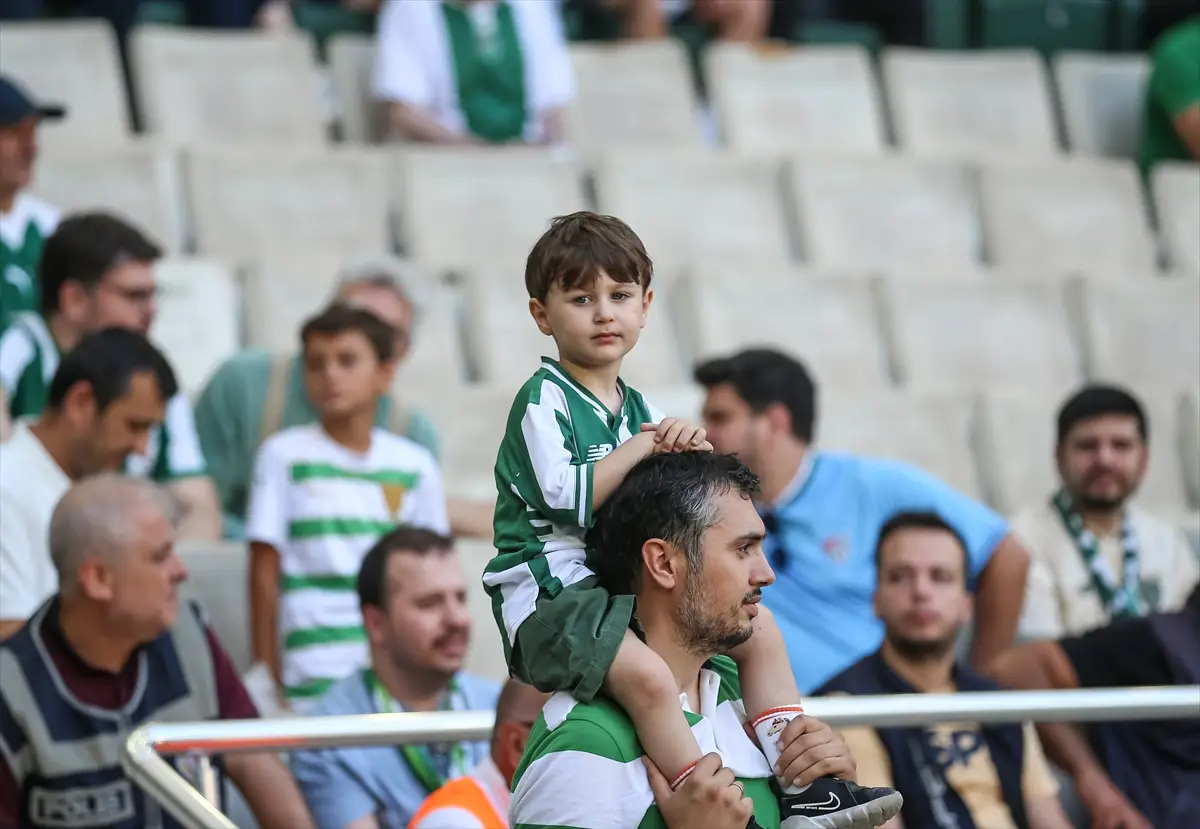 Arda Turan: Bursaspor-Fans auf Champions-League-Niveau