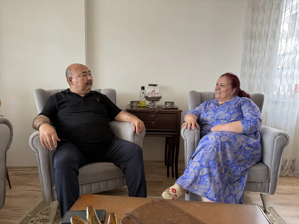Eşinin böbreğiyle hayata tutundu, minnettar