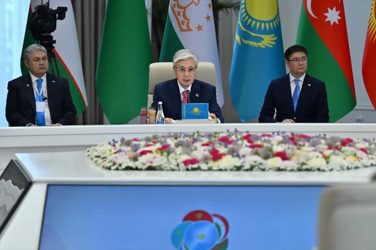 Kırgızistan Cumhurbaşkanı Caparov: Ulaştırma ve enerji iş birliği hayati