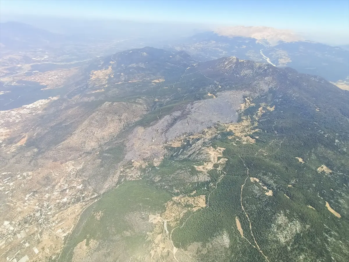 Antalya Kaş'taki orman yangını: 200 hektar alan kül oldu