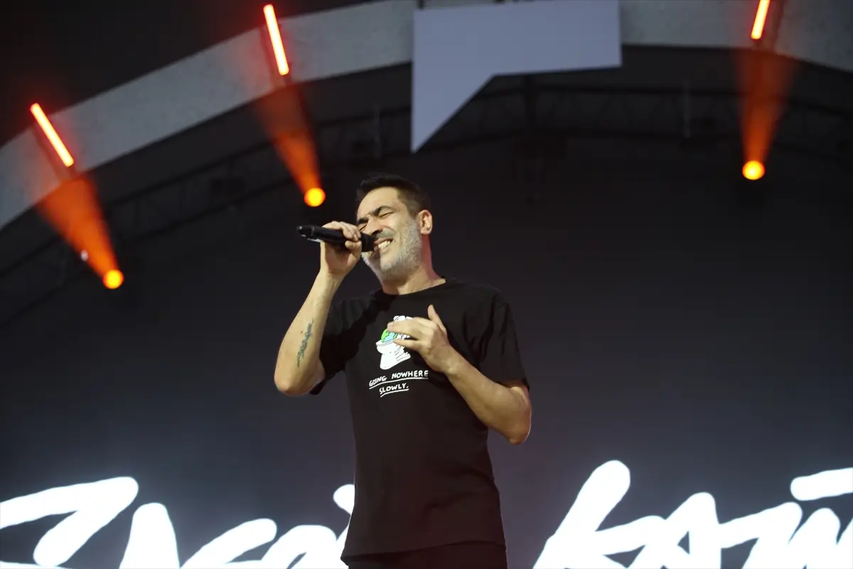 İstanbul Festivali: Sagopa Kajmer ve maNga sahne aldı