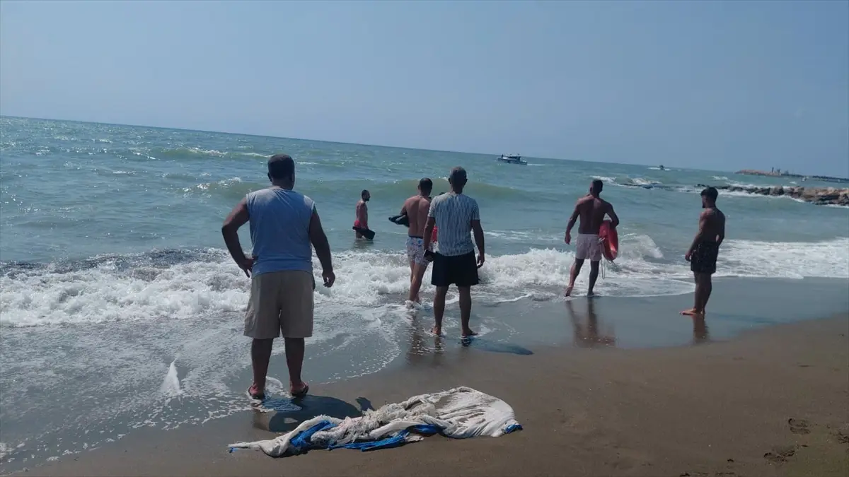 Hatay'da denize giren çocuk boğuldu
