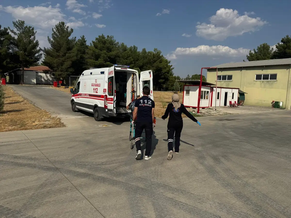 Siirt'te beyin kanaması geçiren hasta hava ambulansıyla kurtarıldı