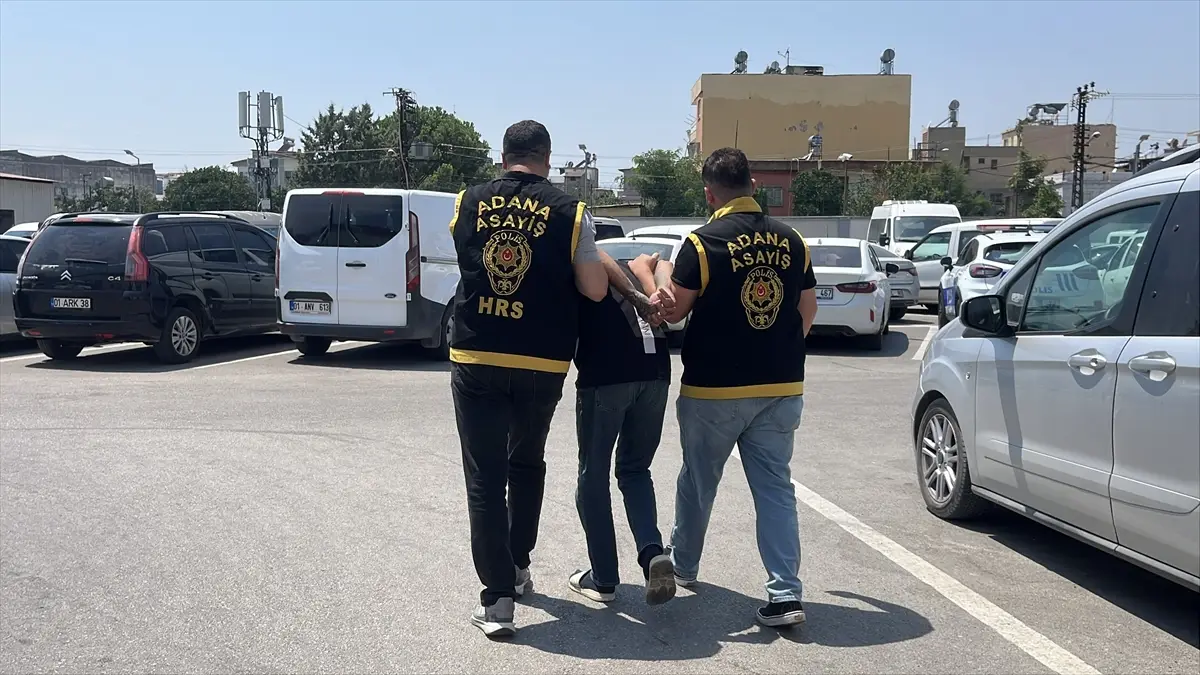 Adana'da evden altın ve para çalan iki zanlı tutuklandı