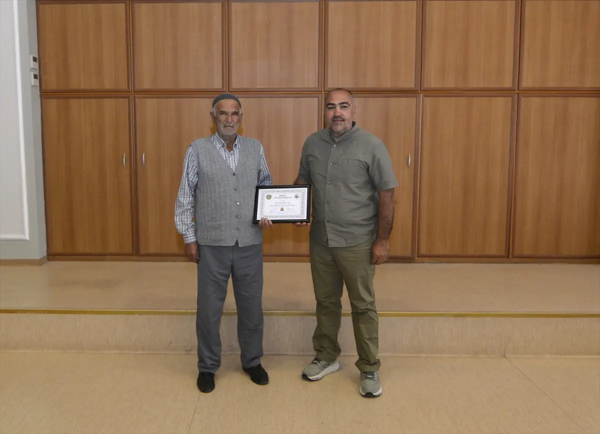 Edirne'de yeni mahsul ayçiçeği kilogramı 66,60 liradan satıldı
