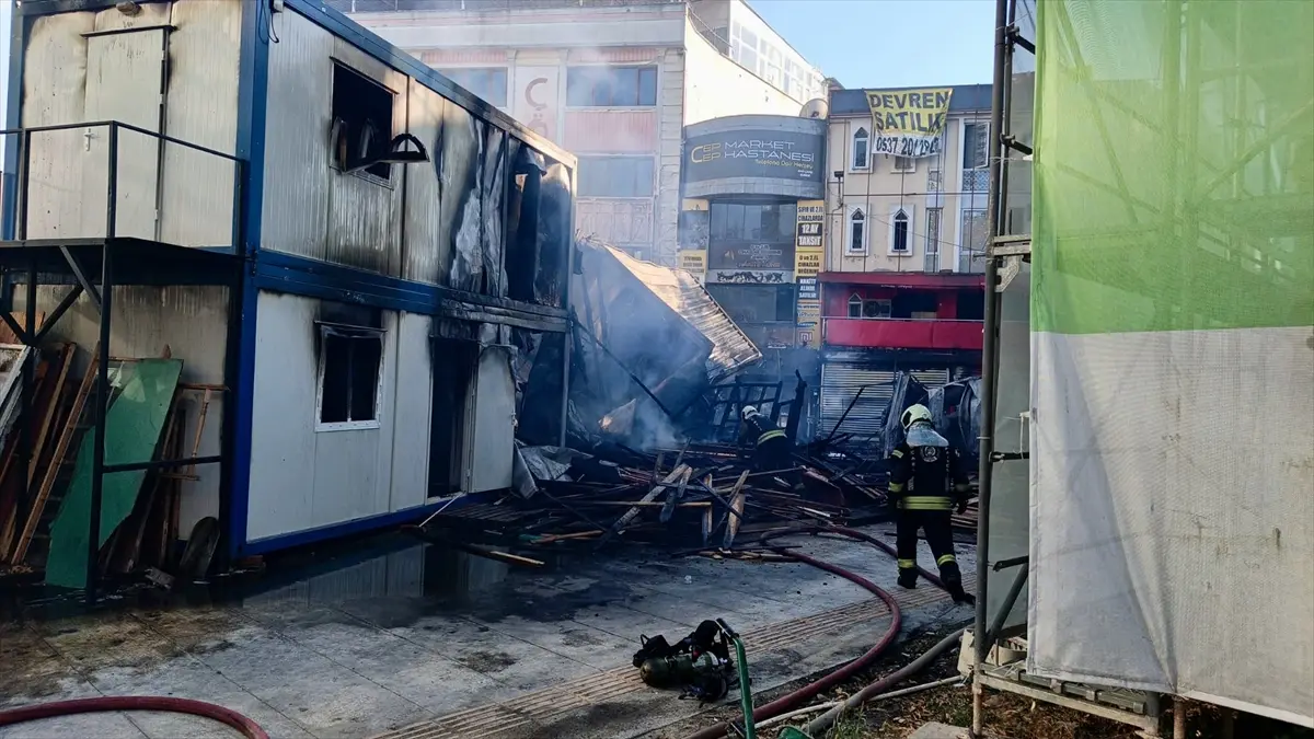 Gebze Yangını: Konteynerden İş Yerlerine Sıçrayan Alevler