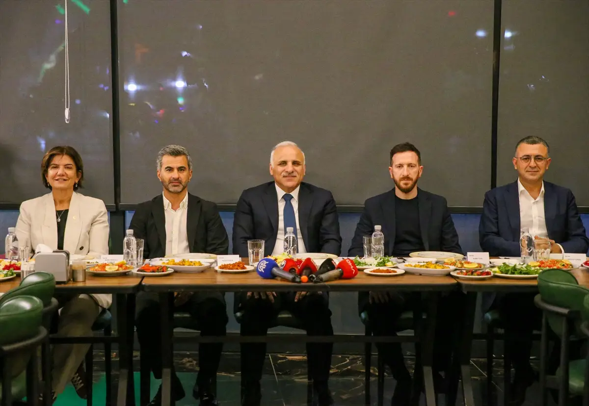 Vali Murat Zorluoğlu: Amedspor-Erzurumspor maçı barışa sahne olacak