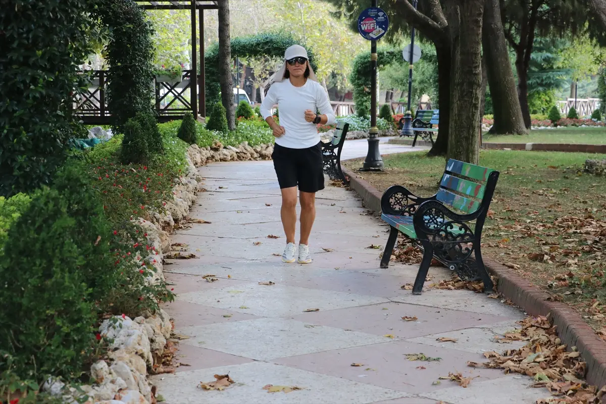 Ebru Toksöz: Tuz Gölü ultra maratonunda zirveyi hedefliyor