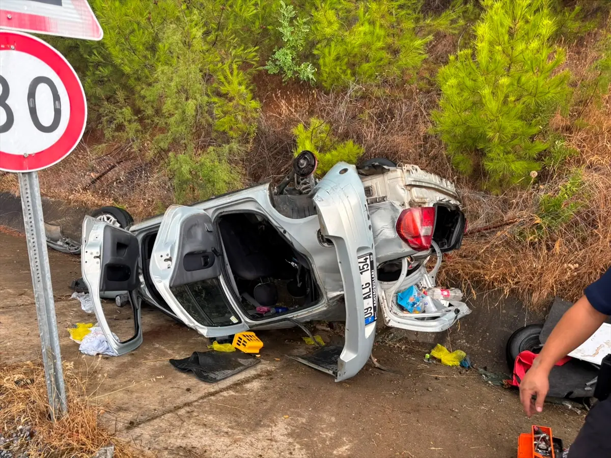 Aydın'da Trafik Kazası: Otomobil Devrildi, 1 Ölü, 4 Yaralı