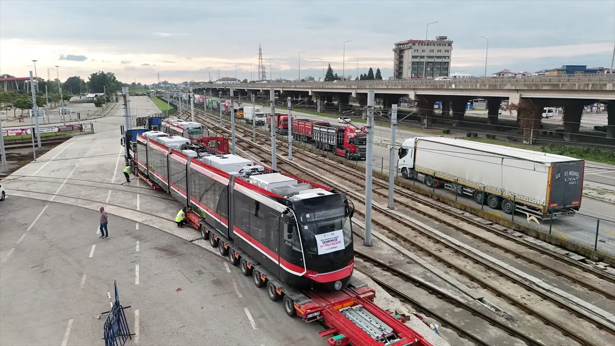 Raylı sistem filosuna ikinci tramvay teslim edildi
